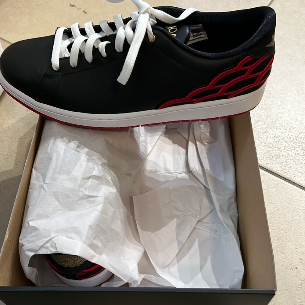 Brand new in box Air Jordan’s 1 Centre Court